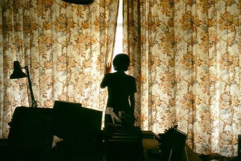 “Hepimiz kendi dışımızdaki koşulların tutsağıyız.” 

—Pessoa