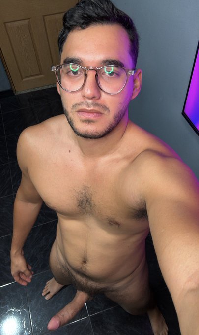 Watch Andrew (50% OFF Only)'s leaked NSFW photo on TwXstars