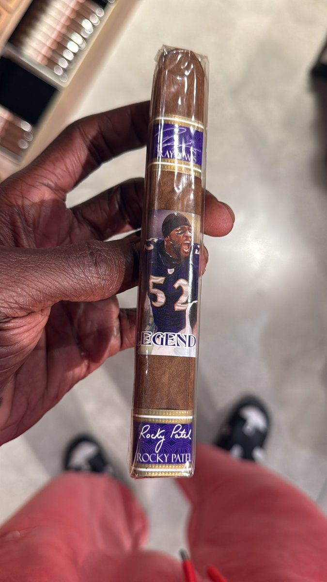 ochocinco's tweet image. I ran him over now i get to try my best friend cigar. @raylewis