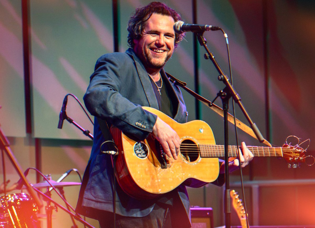 onlychildmusic's tweet image. Can’t smile wide enough as I type to tell you I’ll be supporting one of my favourite #songwriters John Bramwell (@IAmKloot) next month @DistrictLpool on Friday August 8 - eh up @ToffeeArt, we might need more #JesusLovesTheKloot badges, there 👀
🎟️ seetickets.com/event/john-bra…
