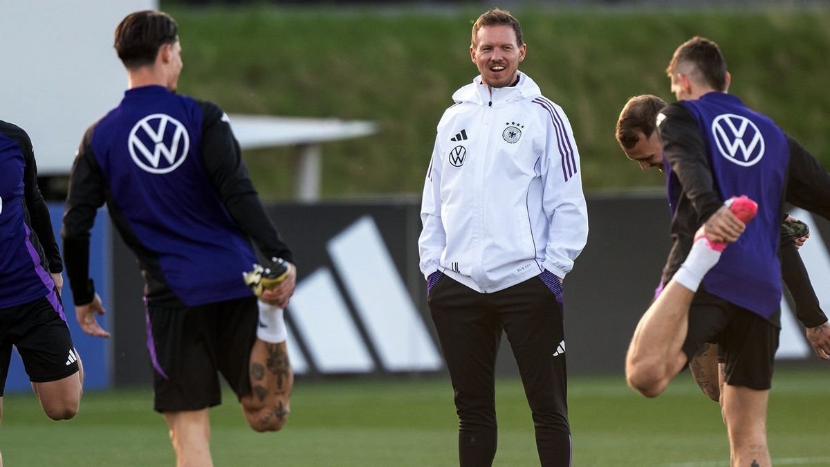 julius_riemann's tweet image. &quot;When the lads see that the coach loves football and believes in what he says - he&apos;d really prefer to be playing with the team - that creates a sense of enthusiasm among the players and trust in the coach. They notice that you&apos;re one of them.&quot;

🗣 Julian Nagelsmann