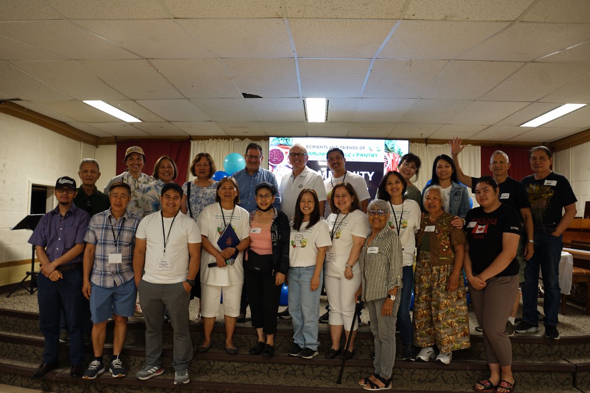 TeamKerzner's tweet image. This past weekend, I was joined by @PasternakTO at the First Filipino-Canadian Seventh-day Adventist Church. We saw the power of neighbours helping neighbours. Giving back wasn’t just a gesture, it was a mission.  

Through the Community Fridge &amp;amp; Pantry, families received not…
