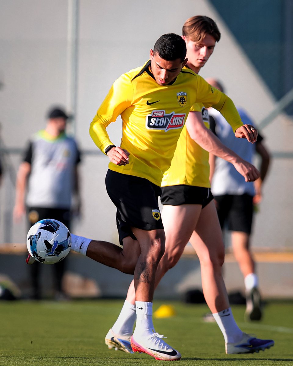 AEK_FC_OFFICIAL's tweet image. Day-before-match training ✔️

#aekfc #aekfcseason2025_2026 #UECL