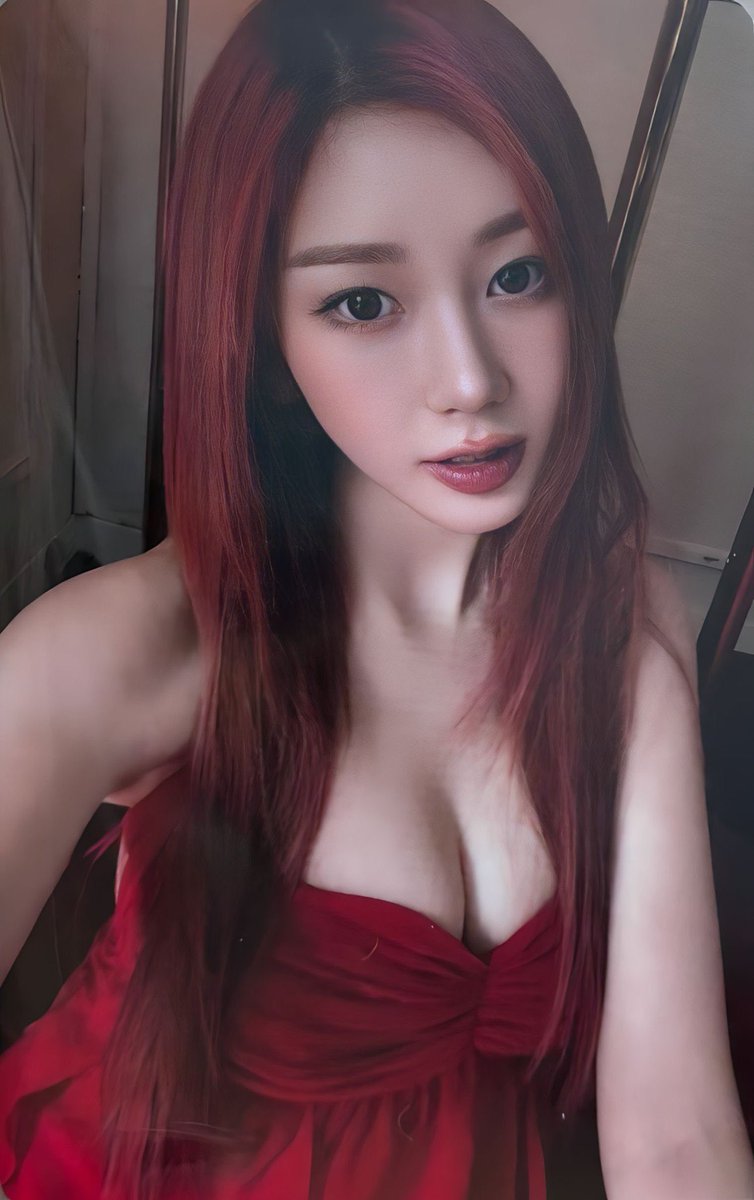 aesdivine's tweet image. Whys the hair always so boring
