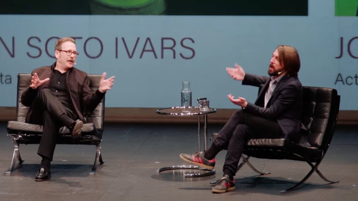 Es un caso interesante el de la cancelación del concierto de Mägo de Oz en Villagarcía de Arosa por un comentario en el que el guitarrista del grupo, Víctor de Andrés, pedía a los políticos que se cortaran a la hora de robar, sobre todo en lo que respecta a "la cocaína y las