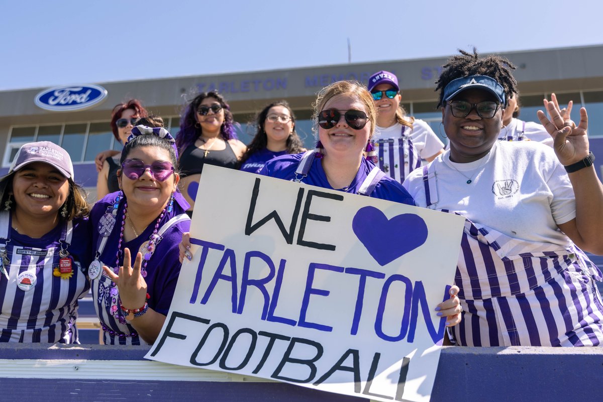 TarletonState's tweet image. Back on your screens for Week 0 again! 📺🏈
For the second year in a row, our Texans are kicking off the season with a nationally televised game! Catch the road opener from home, then join us in the stands this season.
📅 Aug. 23
🆚 Portland State
📺 ESPN2
⏰ 3:30 p.m. CT