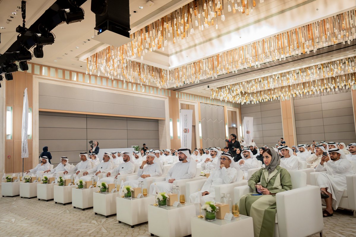 AMB_Alhamed's tweet image. سعدت اليوم بتكريم عدد من الإعلاميين وصناع المحتوى والذين أسهم حضورهم المهني المتميز في نقل الصورة المشرفة للدولة إلى الرأي العام المحلي والدولي.. الإعلام مرآة تعكس هوية الوطن، ونافذة تطل منها الشعوب على إنجازاتها وتطلعاتها، وإعلاميونا ومبدعونا هم من يحملون هذه الرسالة النبيلة،…