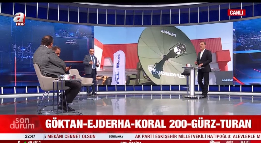 Şu utanmaz kanallara bakın CNN ve Ahaber şehitlerimiz var biri ABD magazini yapıyor diğeri füze imalatı 
Yazıklar olsun size 😡

#Eskişehir #ormanyangını
#Akut