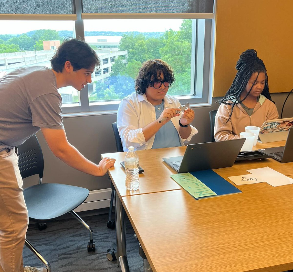 BaltCitySchools's tweet image. Students in Building STEPS’ summer program used calipers with UMBC math students to measure and analyze bolts—building skills for college and beyond!