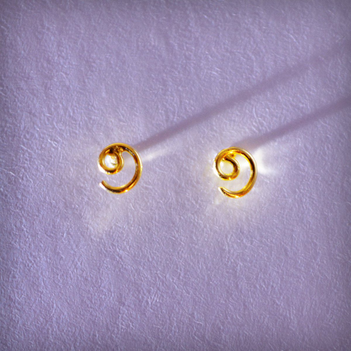 DuilleDesign's tweet image. A modern classic, our gold vermeil spiral earrings evoke ancient heritage.
duille.com/spiral