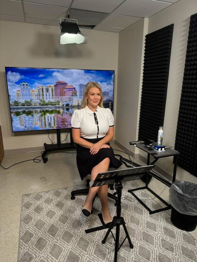 IvankaNews_'s tweet image. As of today, rate your level of satisfaction with Karoline Leavitt.
A. 100%
B. 75%
C. 50%
D. 25%
E. 0%