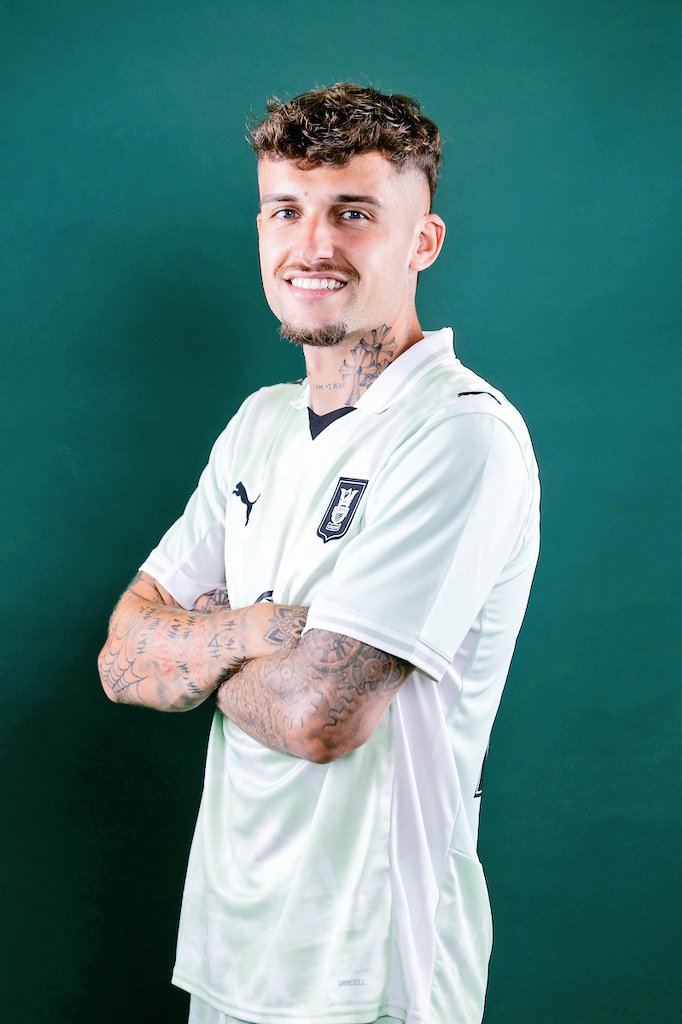 🎩 Današnji hat-trick Dioga Pinta je najhitrejši v zgodovini kluba!

⏰ 10 minut – Diogo Pinto (julij 2025)
⏰ 13 minut – Vlado Žumbar (junij 1957)
⏰ 15 minut – Zijad Arslanagić (oktober 1964)

📸 Vid Ponikvar [Sportida]