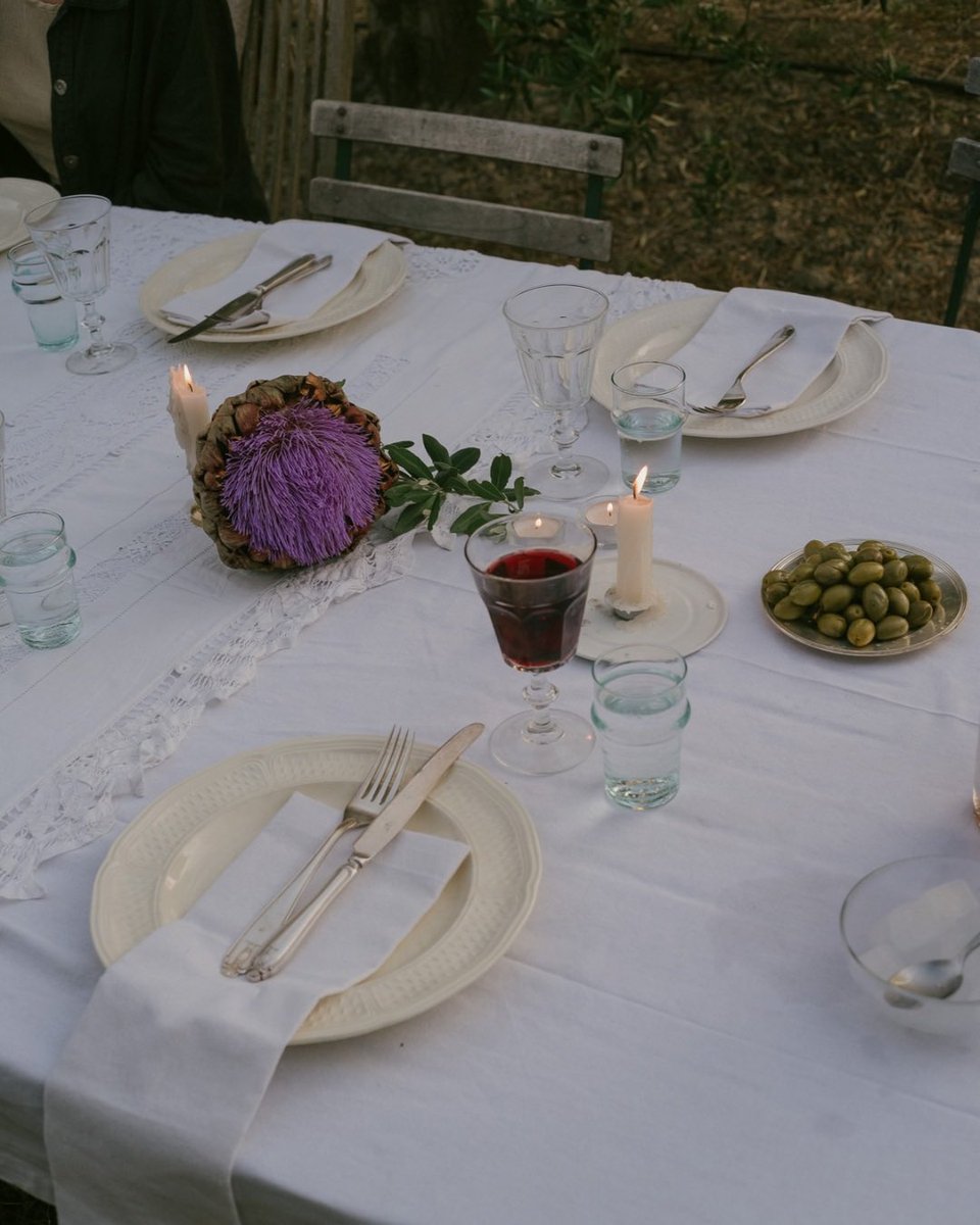 Isarusphoto's tweet image. Al fresco fine dining, gentle movement, meditation, great food and better wine. 

This year I had one of the best jobs ever, my first time photographing travel experiences.

This was Provence, France. Next one will be in the beautiful island of Mallorca and I can’t wait.