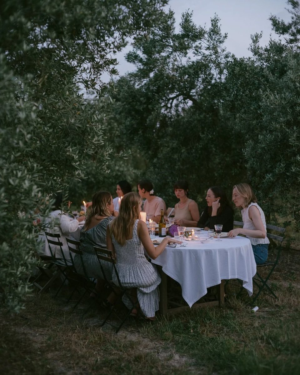 Isarusphoto's tweet image. Al fresco fine dining, gentle movement, meditation, great food and better wine. 

This year I had one of the best jobs ever, my first time photographing travel experiences.

This was Provence, France. Next one will be in the beautiful island of Mallorca and I can’t wait.