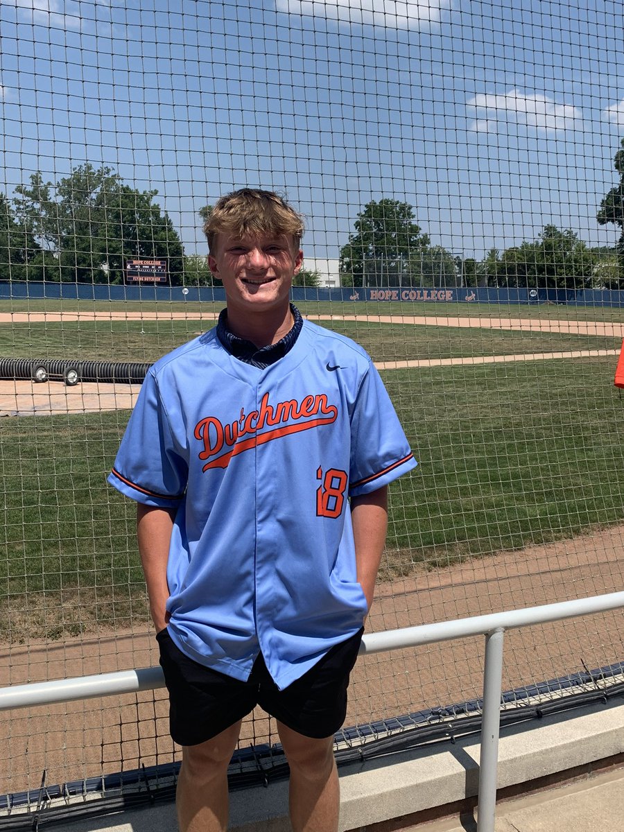 A huge thank you to <a href="/RDorow24/">Ryan Dorow</a> and <a href="/CoachTKort/">Tom Kort</a> for a great visit yesterday, loved the campus and facilities! Grateful to receive an offer to play at Hope!