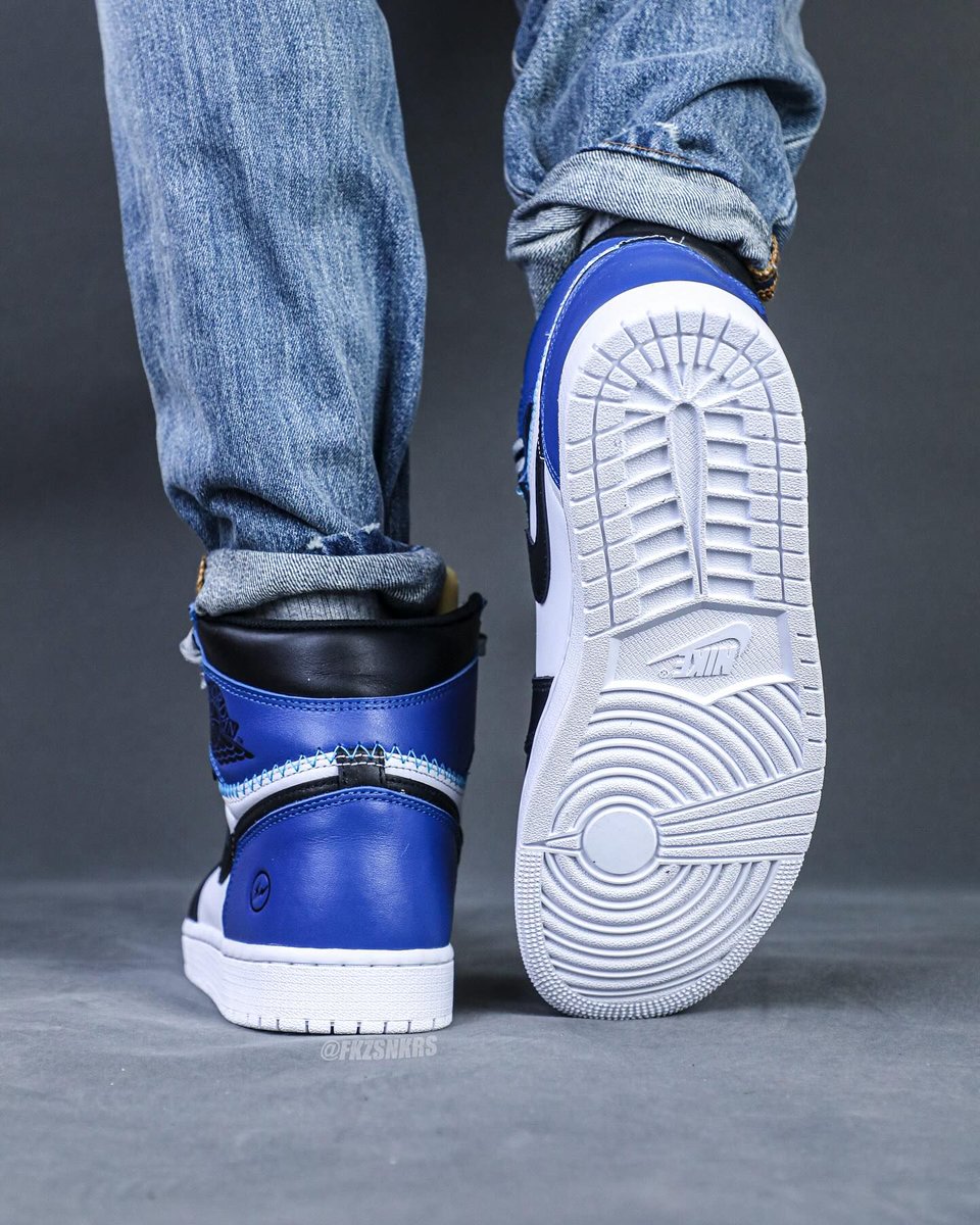 JustFreshKicks's tweet image. Union LA x Fragment x Air Jordan 1 High Releasing in 2026 🔵⚡ bit.ly/3UTTrBk