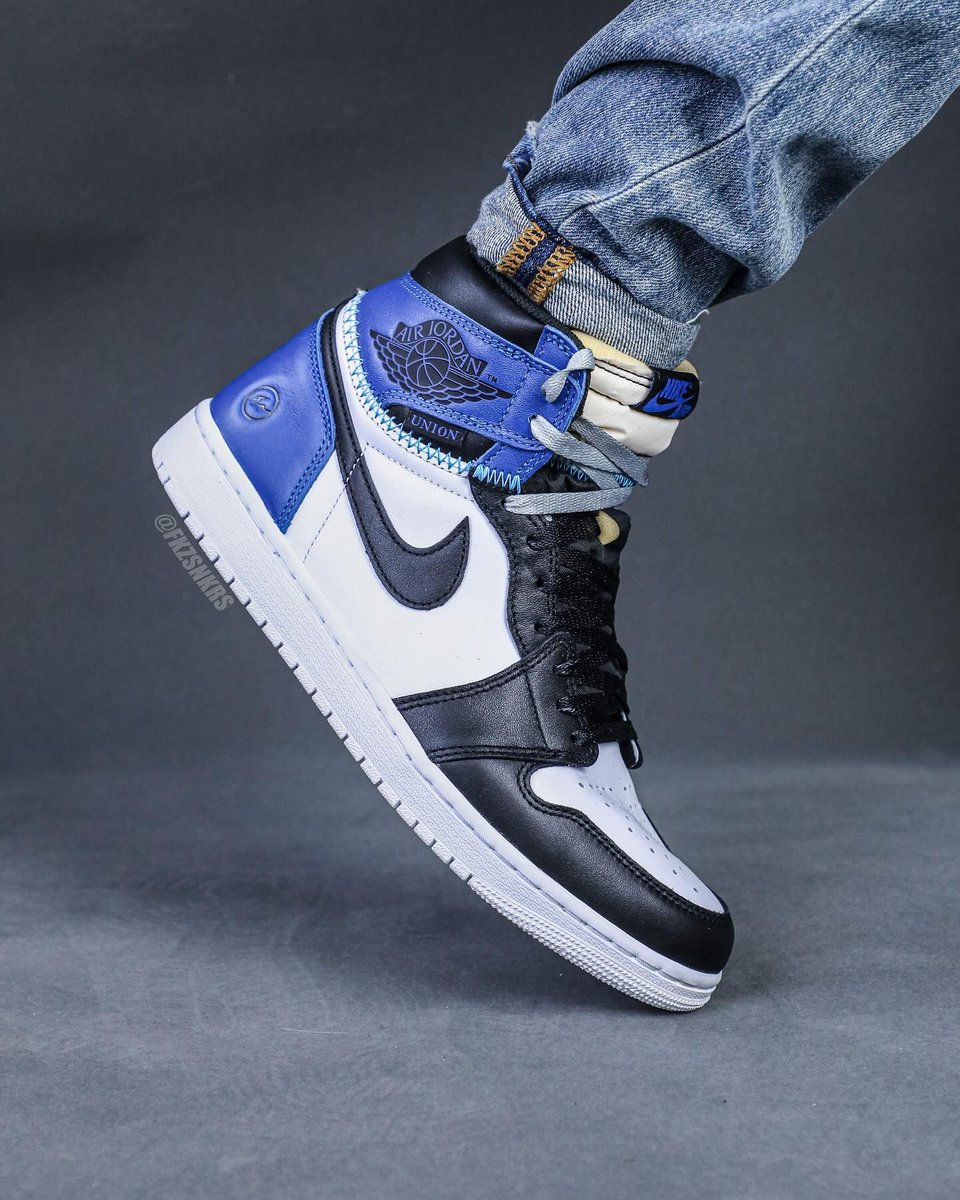 JustFreshKicks's tweet image. Union LA x Fragment x Air Jordan 1 High Releasing in 2026 🔵⚡ bit.ly/3UTTrBk