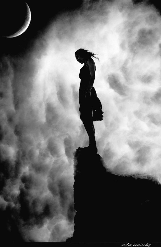 .
“Şurama 
batan, 

diyor 
şair; 

şurama 
batan 

Özlem 
demeselerdi, 

bıçak 
derdim”
.

.
]] Cemаl Süreya 
.