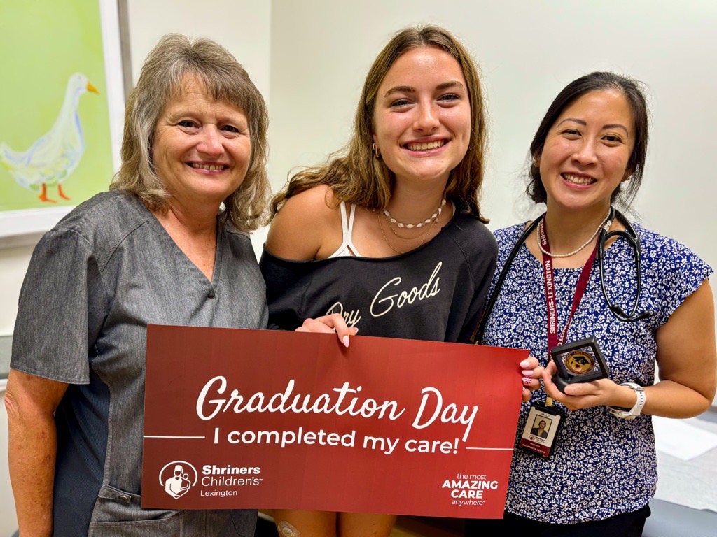 ShrinersLex's tweet image. 🚨 Big milestone alert 🚨Piper recently graduated from care at Shriners Children's Lexington! From all of us—congrats, Piper!! Once a Shriners kid, always a Shriners kid 💖