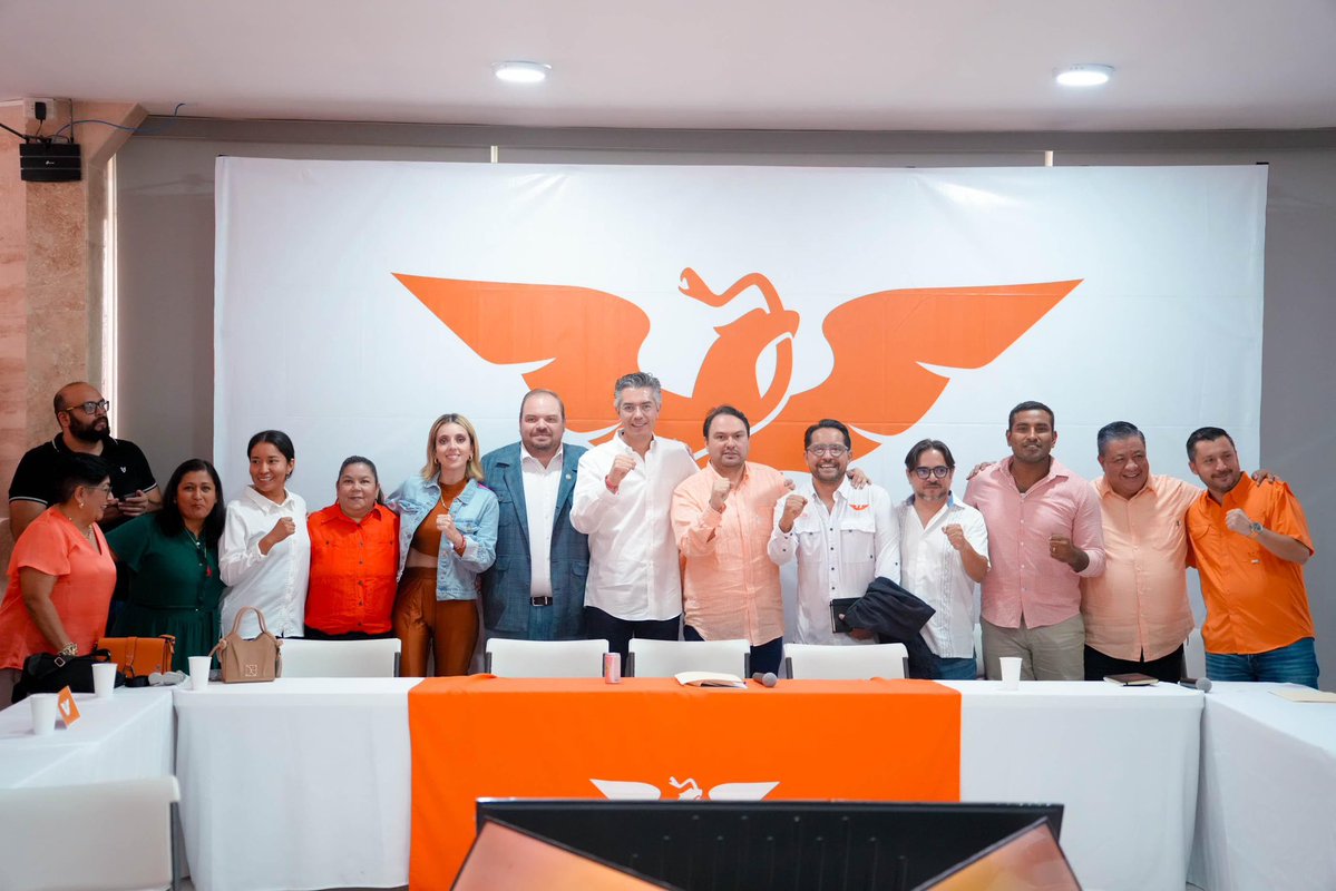 Agustin_TorresD's tweet image. Desde Xalapa, en la Coordinadora Ciudadana Estatal, celebramos con orgullo los extraordinarios resultados de Veracruz en este 2025. 💪

Cada paso nos reafirma que somos la fuerza que está cambiando a Veracruz: la que está trabajando con visión de futuro y con la convicción de que…