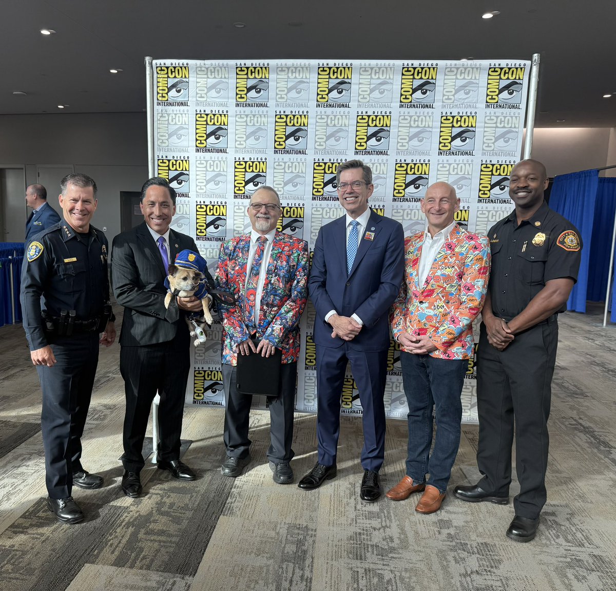 CMWhitburnD3's tweet image. I was pleased to join Mayor Gloria and some real life super heroes to help kickoff Comic-Con 2025!
Thank you to @Comic_Con, @SDConventionCtr , the @sdtaconnect, and all of the dedicated volunteers who help make #SDCC one of the most anticipated weekends of the year.