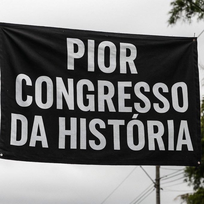 TRAIDORES DA PÁTRIA
EDUARDO BOLSONARO CASSADO