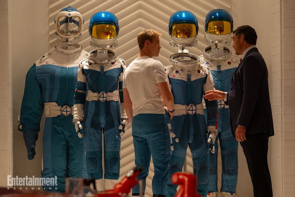 MimeOsen's tweet image. Si l’esthétique du film façon sixties alternatives est sympathique, Les 4 Fantastiques tombent dans les travers d’à peu près tous les films Marvel de ces dernières années : humour raté, enjeux peu crédibles, personnages à peine définis, c’est un peu joli mais on s’ennuie ferme