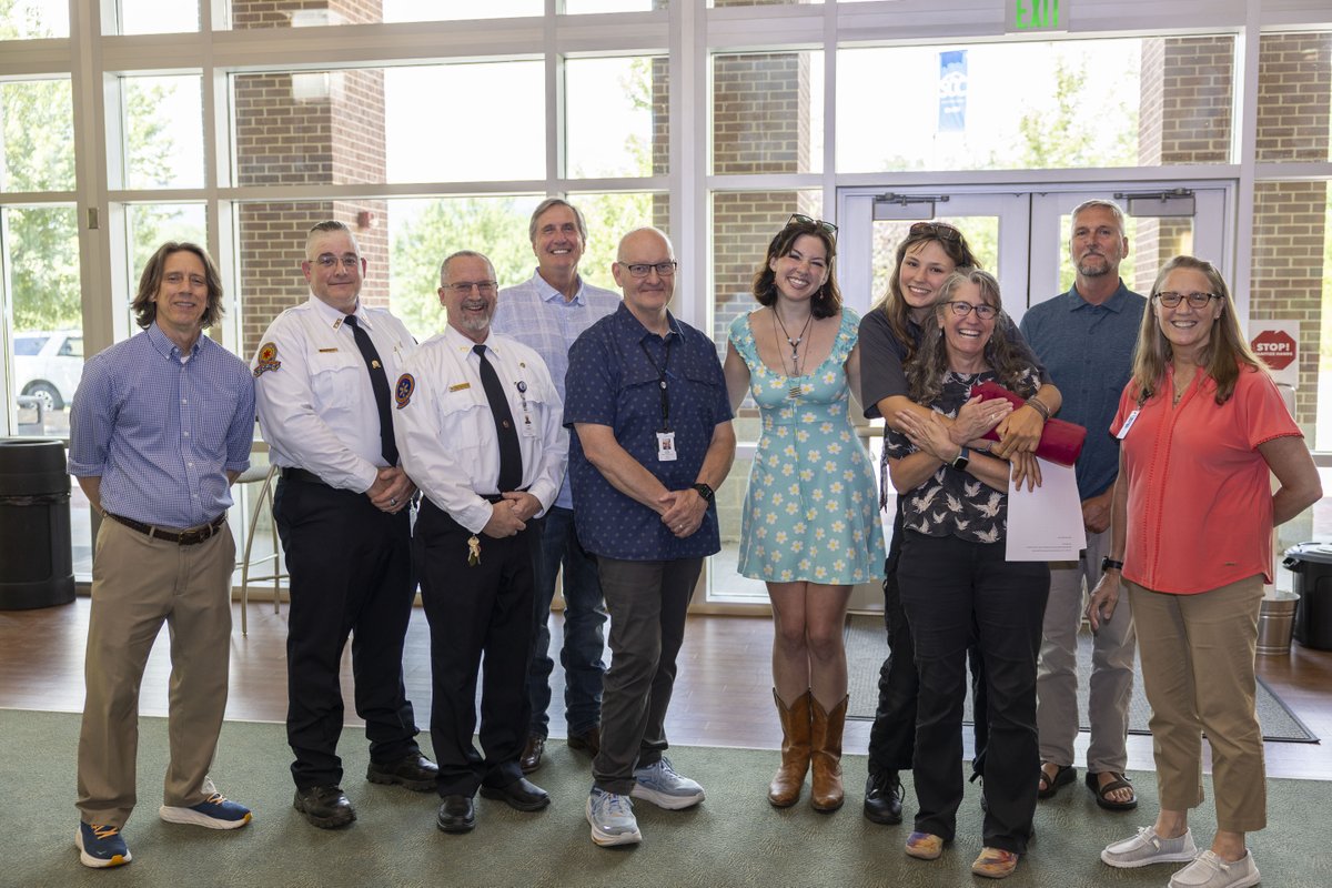 Emergency Medical Science student Grayson Yount saved a stranger's life and received a certificate and scholarship for her heroism. So proud! Read more ➡️ tinyurl.com/58bct5d3