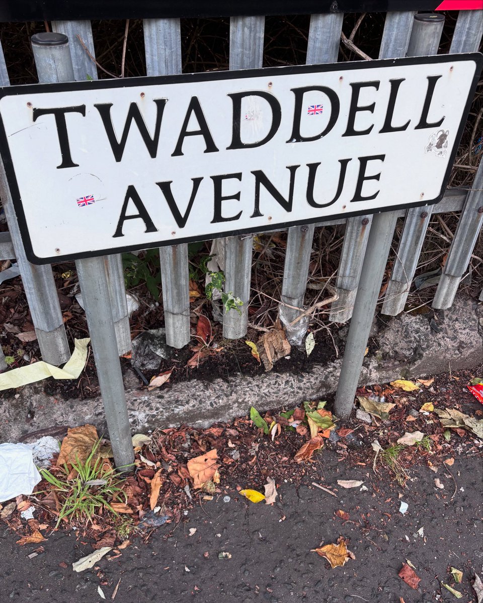 Jason Burke (@jasonburke87) on Twitter photo Tonight I was at Twaddell Avenue in north Belfast to give a talk on how this particular street got itās name in 1923ā¦
<a href="/Seanofthesouth/">SeĆ”n Napier</a> Tonight I was at Twaddell Avenue in north Belfast to give a talk on how this particular street got itās name in 1923ā¦
<a href="/Seanofthesouth/">SeƔn Napier</a>