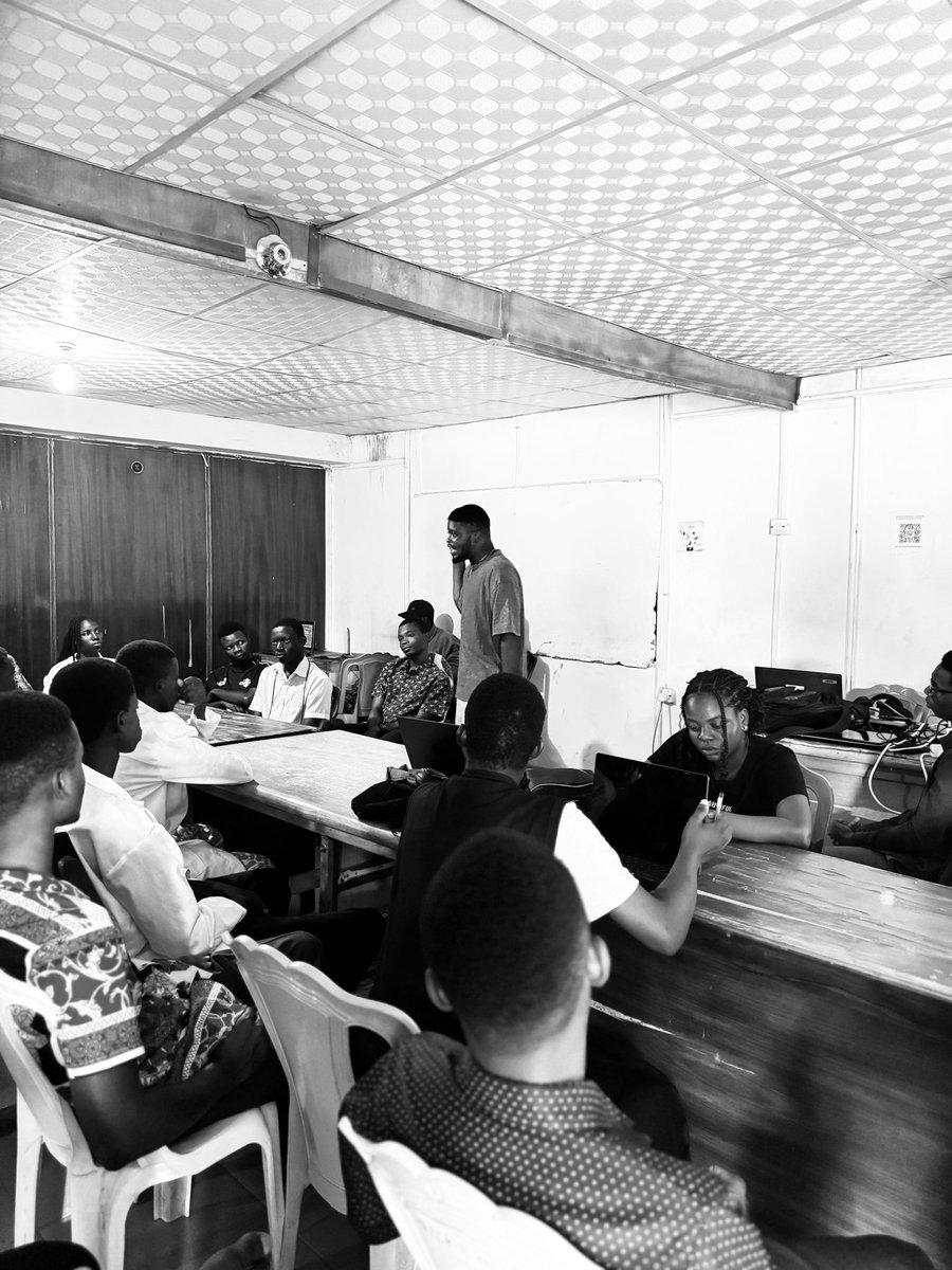 mikaelsonHQ's tweet image. TMC is on a mission to help young Africans build discipline, clarity & impact. 💡
We visited @TechhubEksu to hear student’s real struggles in academics, self development and career.
What we got? Passion. Honesty. Potential.🔥
We’re not here to impress.
We’re here to build. 🛠️