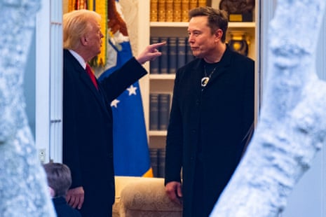 MaceAhWindu's tweet image. So is this about to be the real life version of that scene in Atlantis where the two villains fuck each other over?
Commander Rourke betrays Helga and throws her off the Hot Air Balloon only for her to shoot the balloon down and ruin is chance to escape in kind?