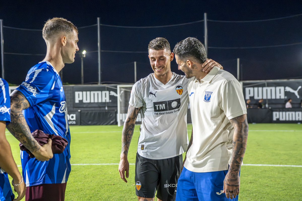 CDLeganes's tweet image. Qué bueno volver a verte, Raba 🥰
#ValenciaLeganés #PreseasonLALIGA