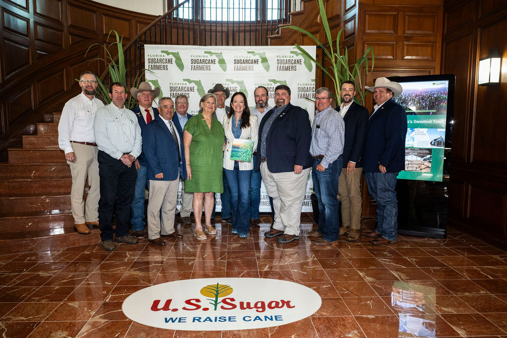 FlaFarmBureau's tweet image. On July 21, U.S. @SecRollins met with Florida farmers and ranchers to announce additional @USDA assistance to help farmers and ranchers recover from Hurricanes Idalia, Debby, Helene and Milton.
Read more: loom.ly/poe6H0o