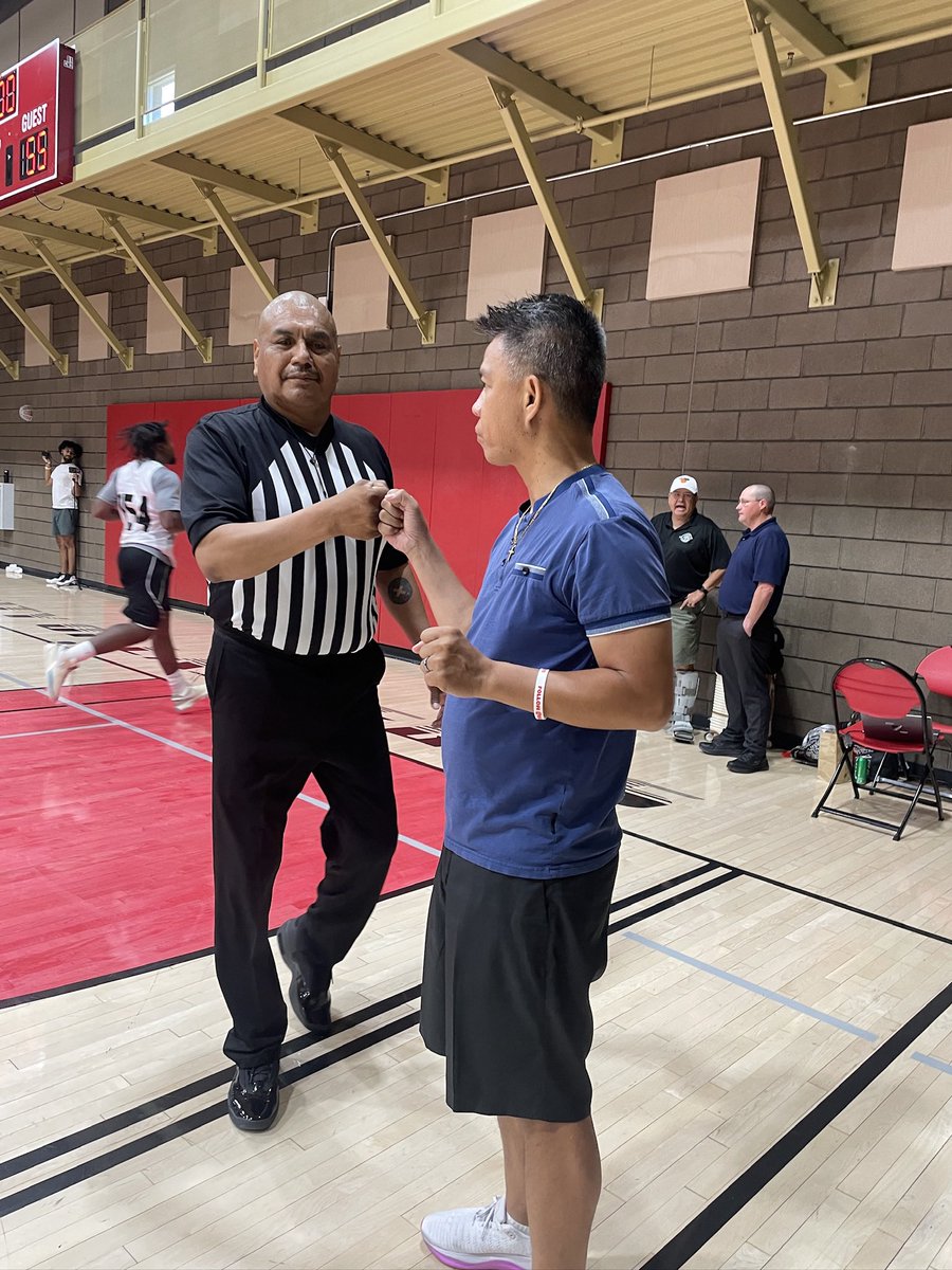 CampRule2's tweet image. Fist 👊 pump for good job 
#rule2officialscamp #2025 #WeDidIt