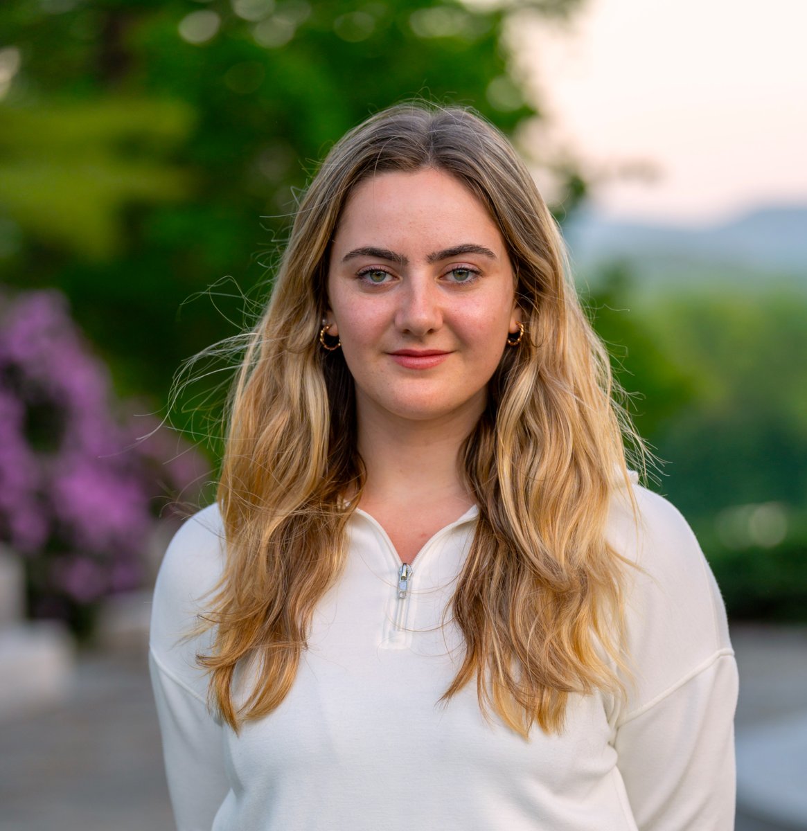 TheNRAO's tweet image. Congrats to students Raphael Baer-Way and Eliza Hillenkamp on being awarded prestigious Graduate Research Fellowships (GRFP) from the @NSF!
They've been working with NRAO's Poonam Chandra on multiwavelength studies of interacting supernovae, using VLA/GMRT/Chandra combined data.