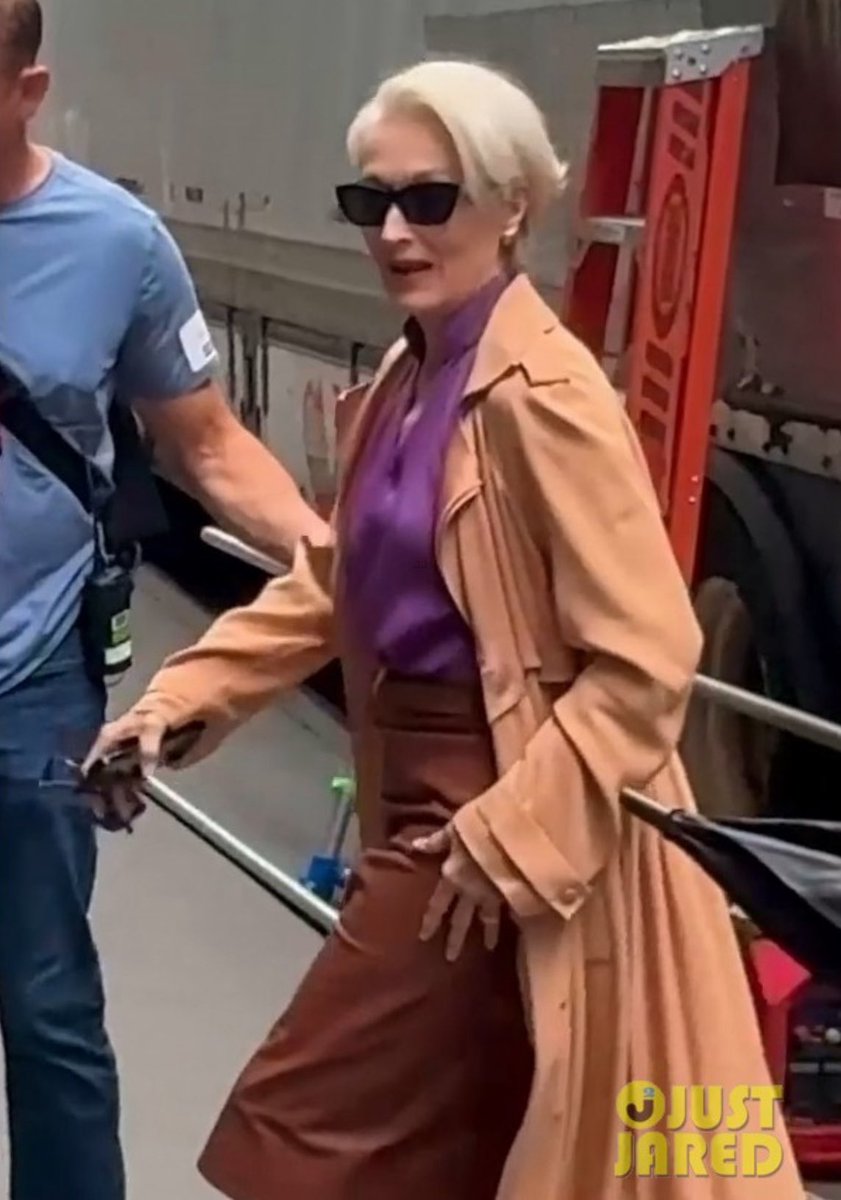 LumosSmile's tweet photo. Miranda Priestly. That’s all. 
#dwp2 https://t.co/MhZM58RJG0