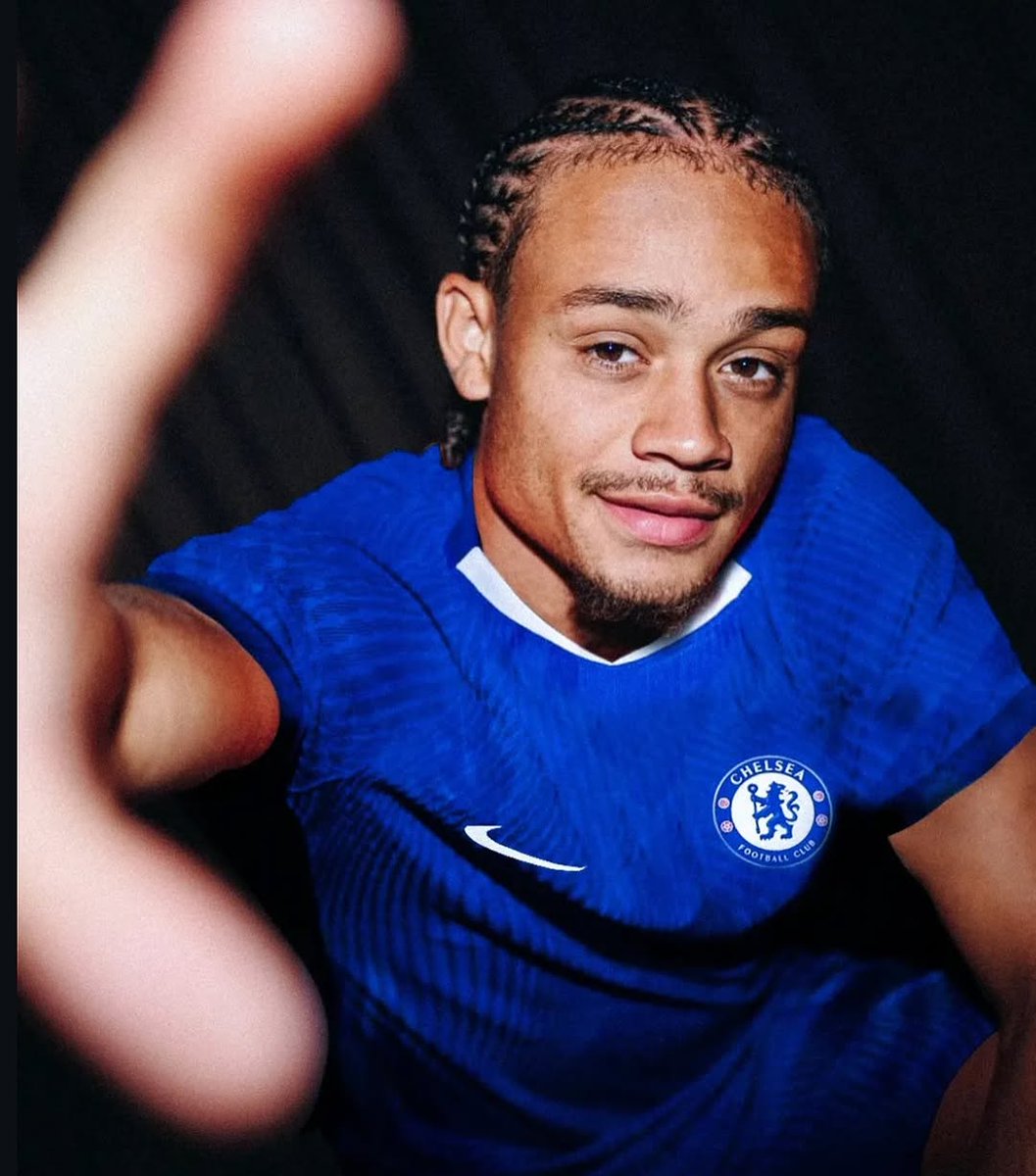 CFC_Carneyy's tweet image. 🚨Top clubs showed interest but Xavi simons made it clear “he only wants Chelsea”

[@FabrizioRomano]
