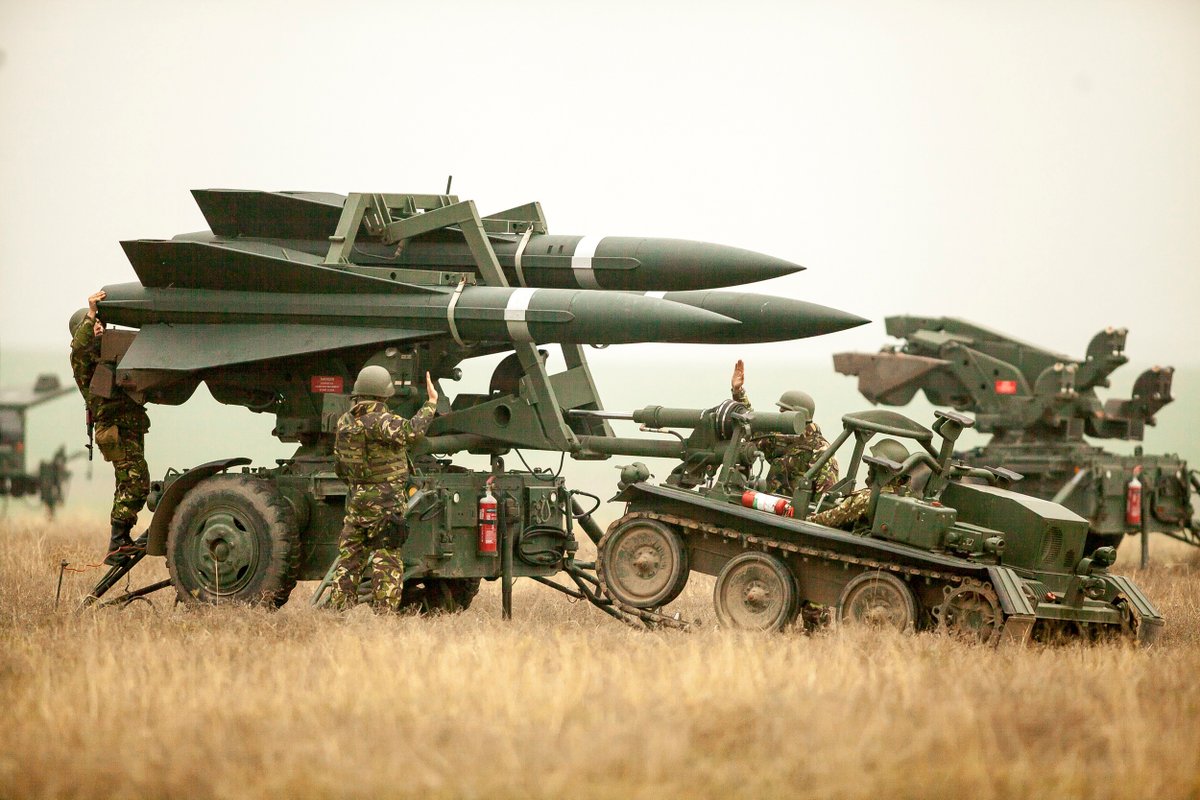 razomforukraine's tweet image. 🇺🇸🇺🇦 The U.S. has approved a possible military sale to Ukraine of HAWK missile systems and Bradleys—worth $172M and $150M. This is the right step toward strengthening Ukraine’s ability to fight back 💪 Continued support like this is essential to security in Ukraine and Europe.