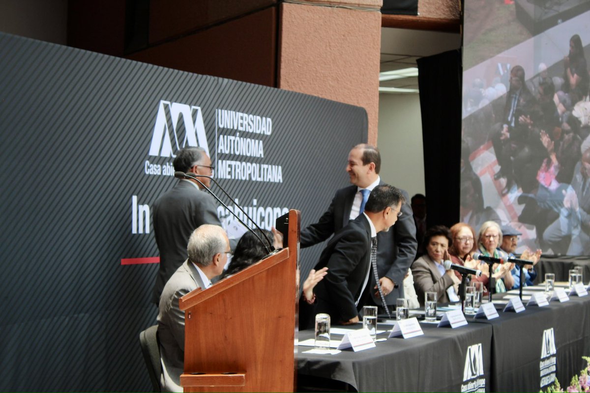 El secretario <a href="/PabloYanesRizo/">Pablo Yanes</a> asistió a la ceremonia de toma de posesión de Gustavo Pacheco López como rector general de la <a href="/lauammx/">UAM</a> por el período 2025-2029.

El rector saliente, José Antonio de los Reyes Heredia, destacó que por cinco décadas la UAM ha demostrado un compromiso