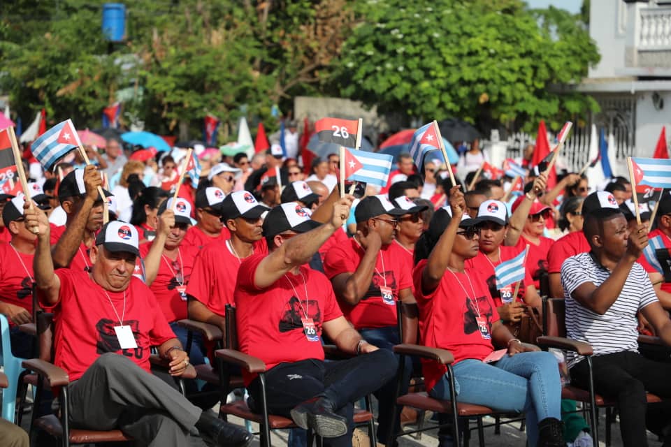 Periódico26 (@26delastunas) on Twitter photo Acto por el #26deJulio en "#Colombia" #LasTunas #Cuba: "Tenemos logros que inspiran" (+ galería de fotos) #CubaResiste #PorLasTunasLaVictoria #26DeJulio #LaLuchaNoHaCesado Con <a href="/LorenzoOsbel/">Osbel Lorenzo</a> <a href="/PartidoPCC/">Partido Comunista de Cuba</a> <a href="/YelenysLasTunas/">Yelenys Tornet Menéndez</a> Acto por el #26deJulio en "#Colombia" #LasTunas #Cuba: "Tenemos logros que inspiran" (+ galería de fotos) #CubaResiste #PorLasTunasLaVictoria #26DeJulio #LaLuchaNoHaCesado Con <a href="/LorenzoOsbel/">Osbel Lorenzo</a> <a href="/PartidoPCC/">Partido Comunista de Cuba</a> <a href="/YelenysLasTunas/">Yelenys Tornet Menéndez</a>