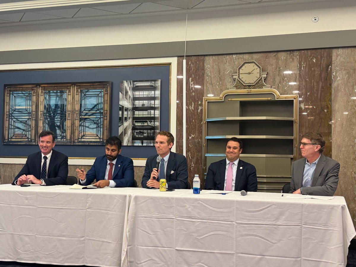 Fusion_Industry's tweet image. "This isn't just another report, it's a roadmap of what we need to do… to meet the moment." -@SenAlexPadilla
Today, we marked the launch of our 2025 Global Fusion Industry Report on Capitol Hill - showing how fusion is advancing and how policy can unlock global leadership.…