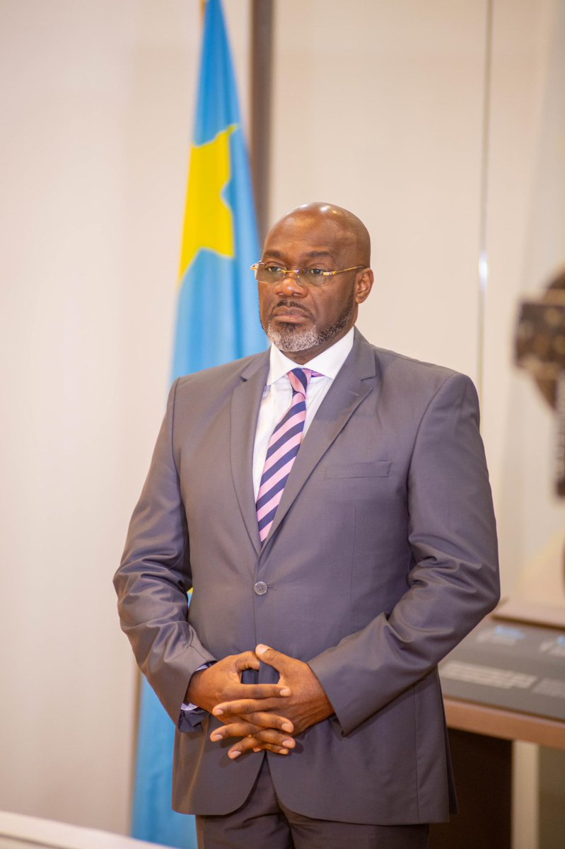mwenyif4's tweet photo. #RDC 🇨🇩 
1. Andre Wameso est nommé Gouverneur de la BCC, remplaçant Malangu Kabedi, désormais PCA de la CADECO.  
2. André Nymbwe devient Directeur de cabinet adjoint chargé des questions économiques.  
3. Kalenga Kazadi Roger est nommé Porte-parole adjoint du Chef de l’État. https://t.co/gJCYXGhGNp