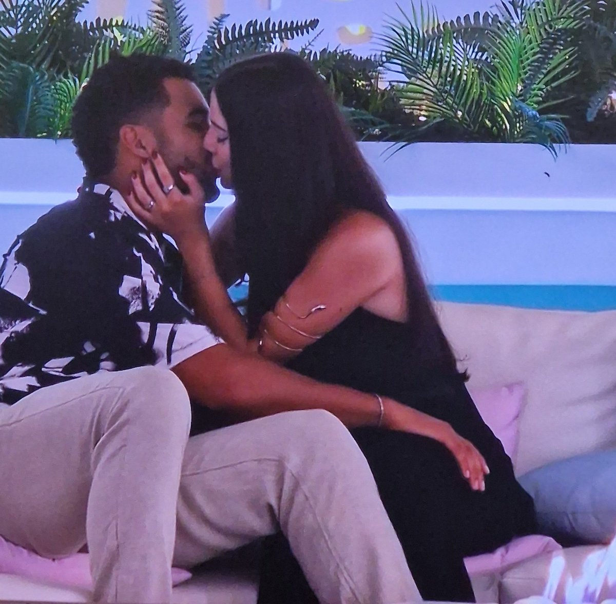 clivetheunicorn's tweet image. Morticia and that lovely lad to win I reckon #LoveIsland #loveislanduk