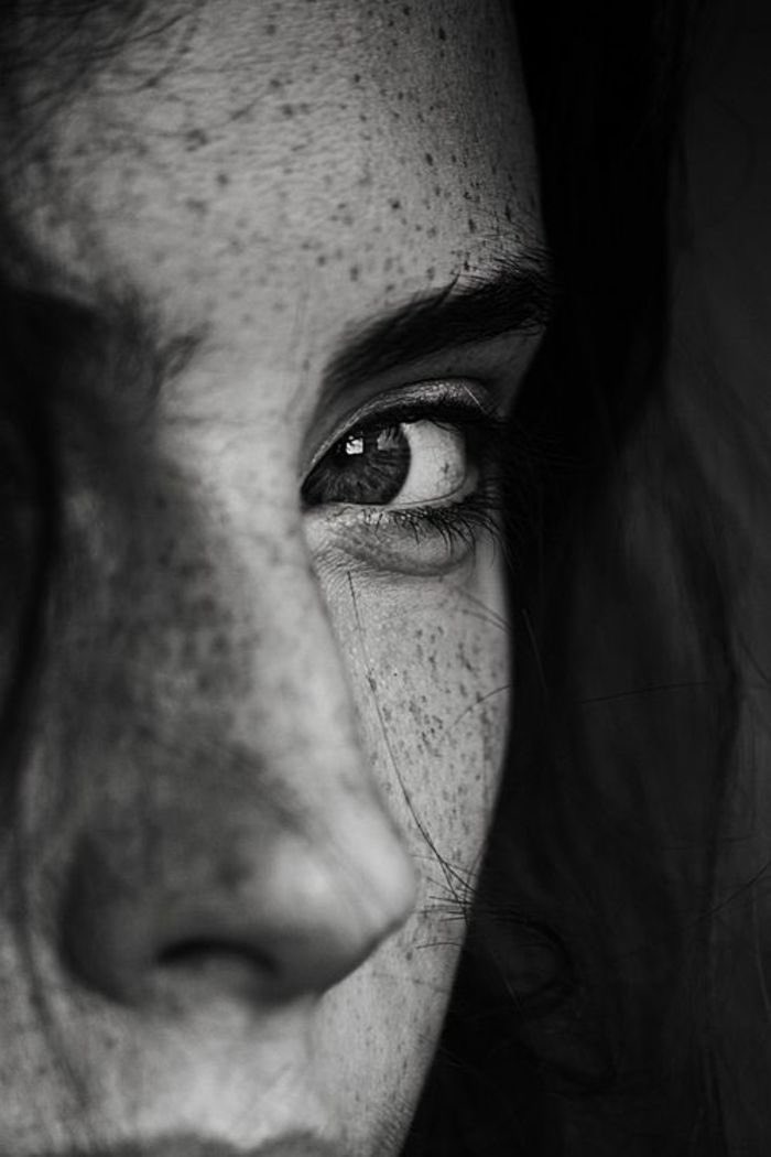 Gitana1369877's tweet image. “The eye, a window to the soul, reflects the infinite stages of life in its silent depths.”(William Shakespeare)