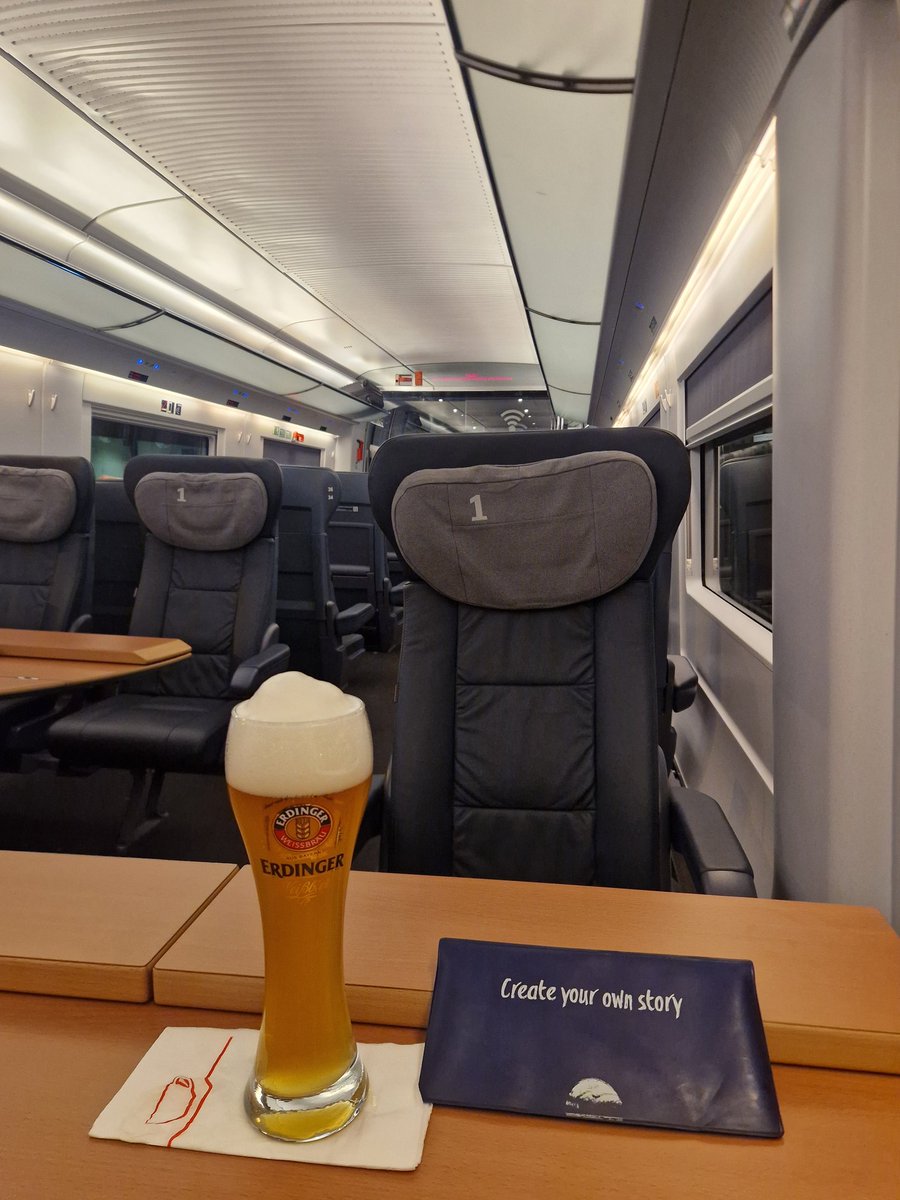VikingonRails's tweet image. Maar even het verdriet wegdrinken! 😁

#WorldonRails #VikingonRails #createyourownstory #interrail #bahn #treinleven @DB_Bahn @Interrail