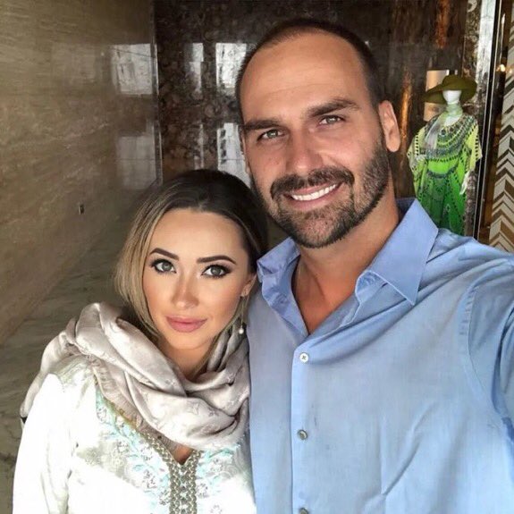 meioindep's tweet image. 🚨ATENÇÃO: Eduardo Bolsonaro diz que Alexandre bloqueou contas de sua esposa