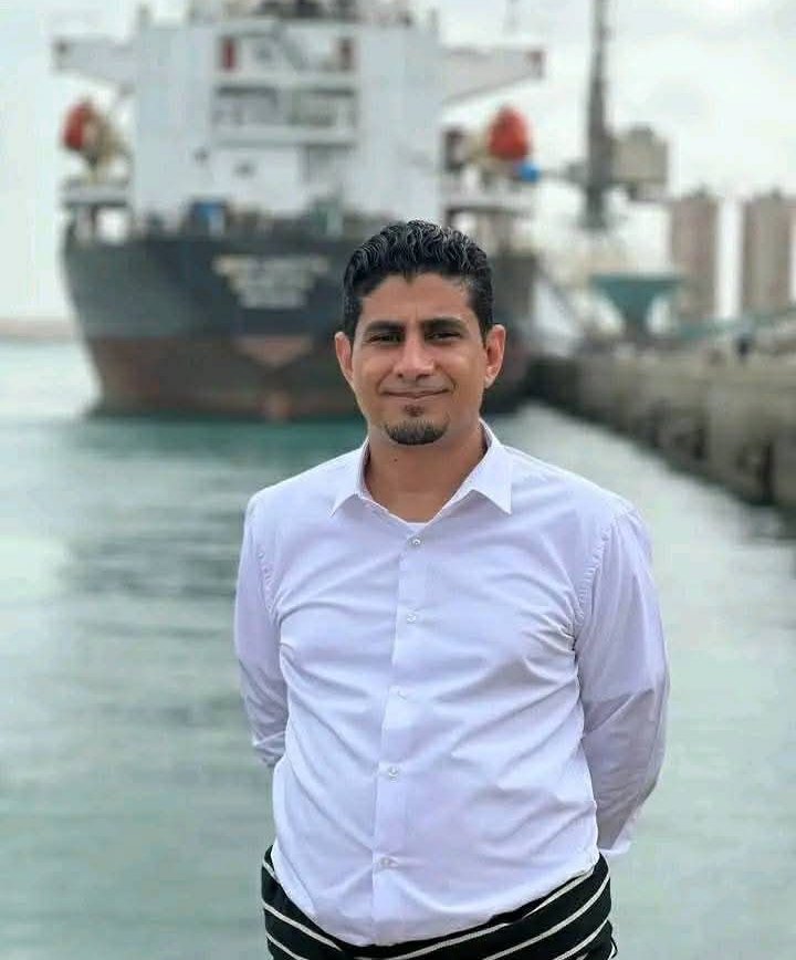 huthi_abdullah's tweet image. أحد شباب ثورة١١فبراير واحد ابطال الساحات في الحديدة التهامي الشجاع والاعلامي المتألق والصديق الرائع @hafeed000 مديرا عاما للاذاعة والتلفزيون اليمنية سيضيف الابداع ويواصل ما قدمه @alahnomi112 وفرسان الإذاعة والتلفزيون نقلة نوعية في الإعلام الرسمس
ألف مبروك وعانكم الله ووفقكم
