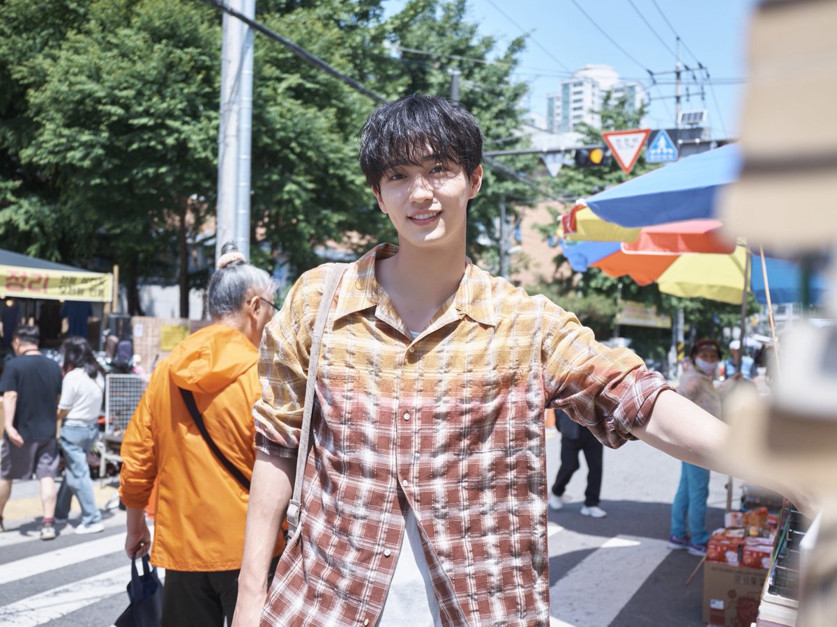 Kouta_Korea's tweet image. 【情報解禁】
野村康太の1st写真集(タイトル未定)が
2025年10月24日(金)発売決定!!!
こちらの公式アカウントでは写真集の最新情報やオフショットを更新していきます◎
詳細はコチラ
vivi.tv/kouta_nomura_b…
#野村康太1st写真集 #野村康太