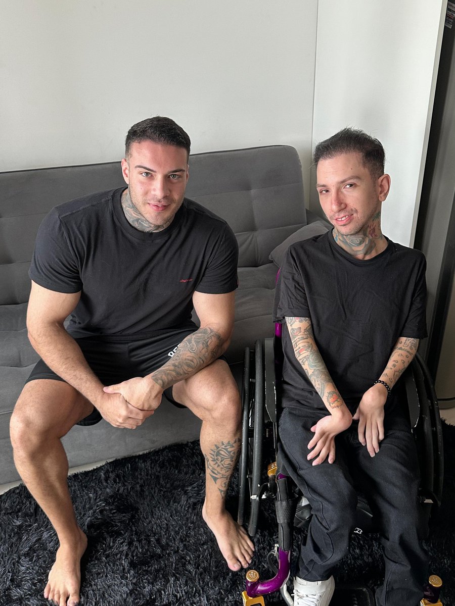 QGdoPOP's tweet image. GENTE? Rafa Marttinz, astro de conteúdo intenso, CHOCOU ao revelar que faturou mais de R$700 MIL em apenas um MÊS com o vídeo do cadeirante.