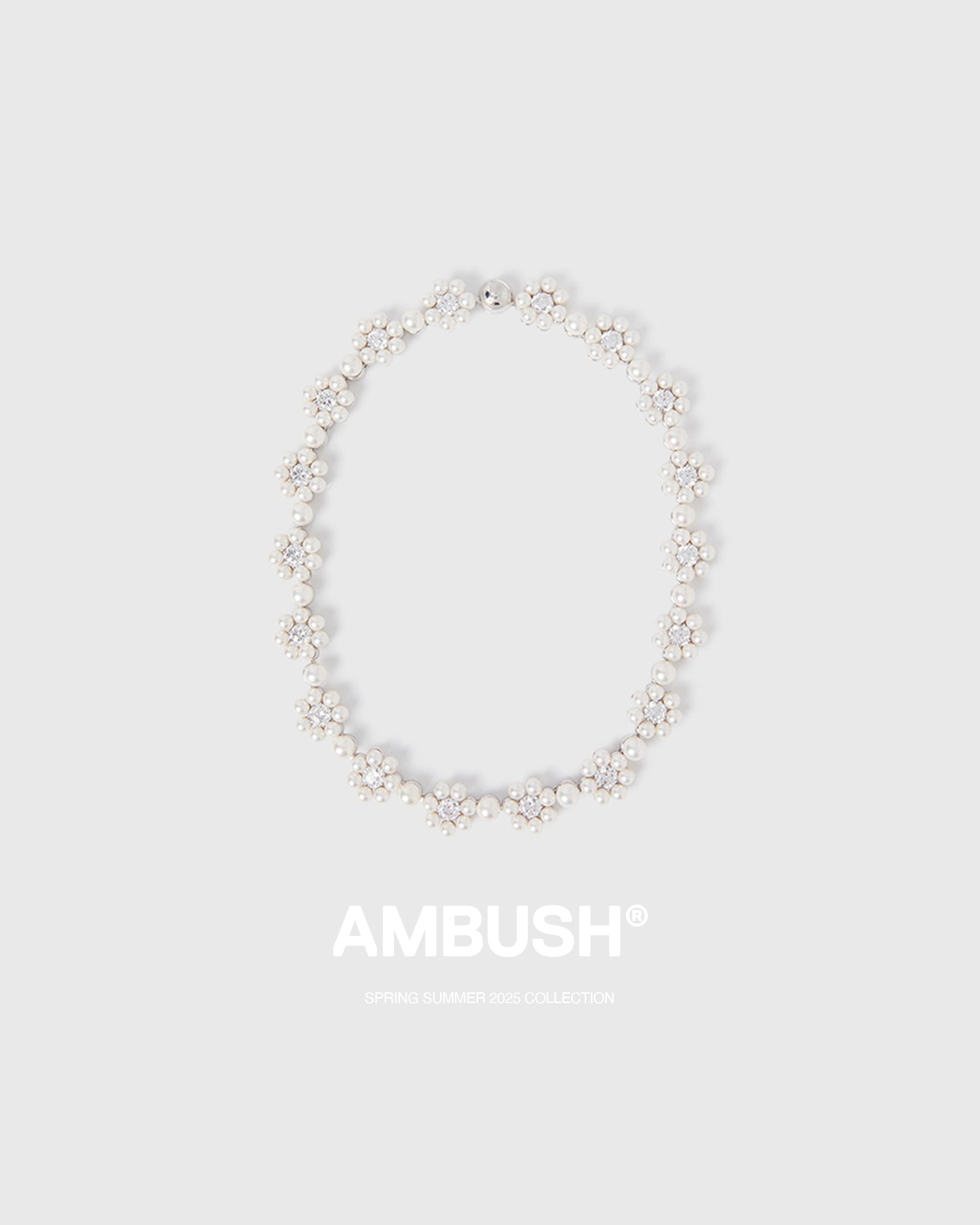 【廃盤品】AMBUSH ロゴ入りピンバッジ2個セット 廃盤品】AMBUSH ロゴ入りピンバッジ2個セット